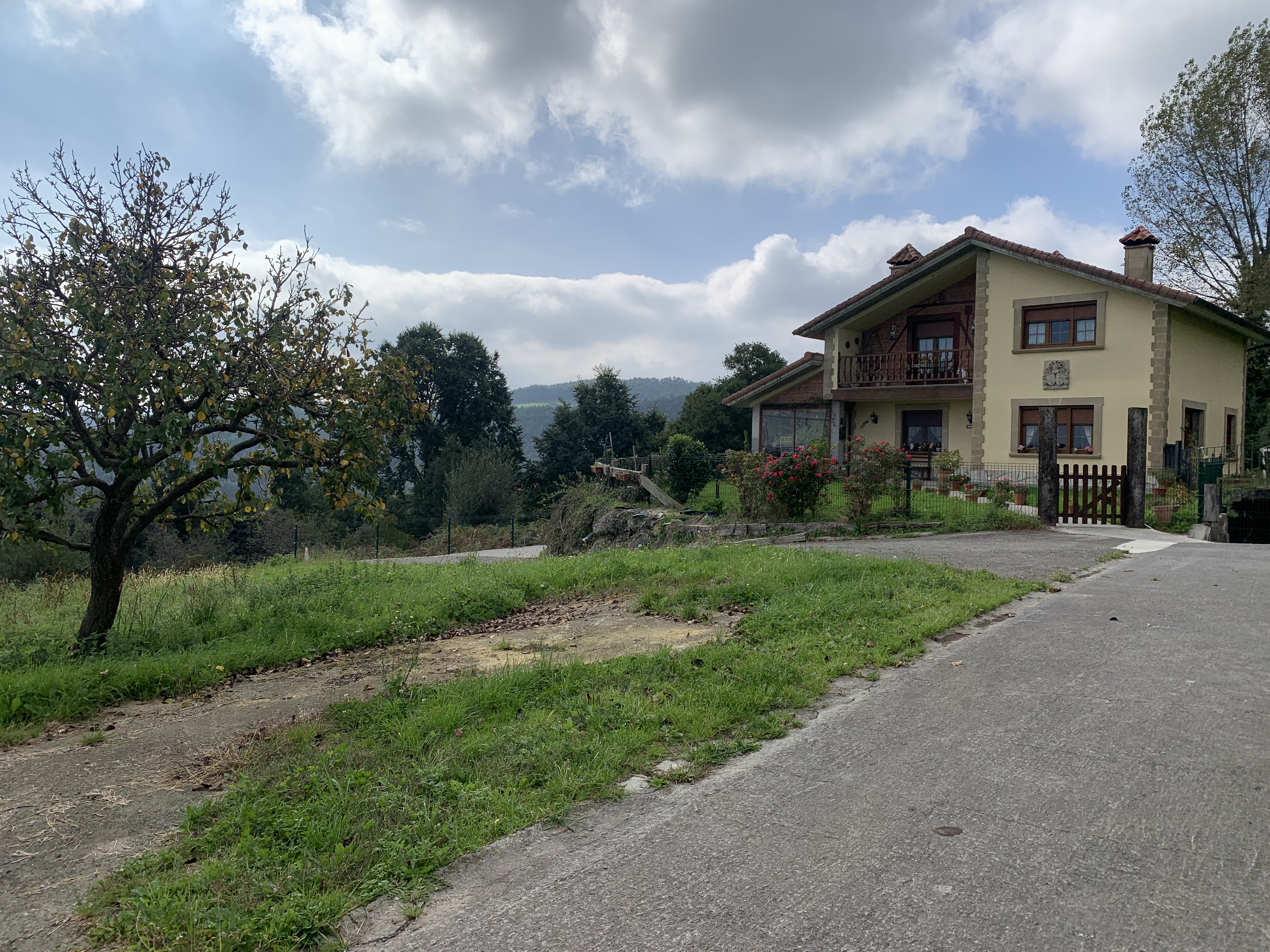 Terreno Urbano en San Bartolomé de Meruelo situado en Barrio Vierna nº15 con preciosas Vistas a La Montaña, a 15 minutos de las Playas de Isla y Noja. Precio: 39.000€