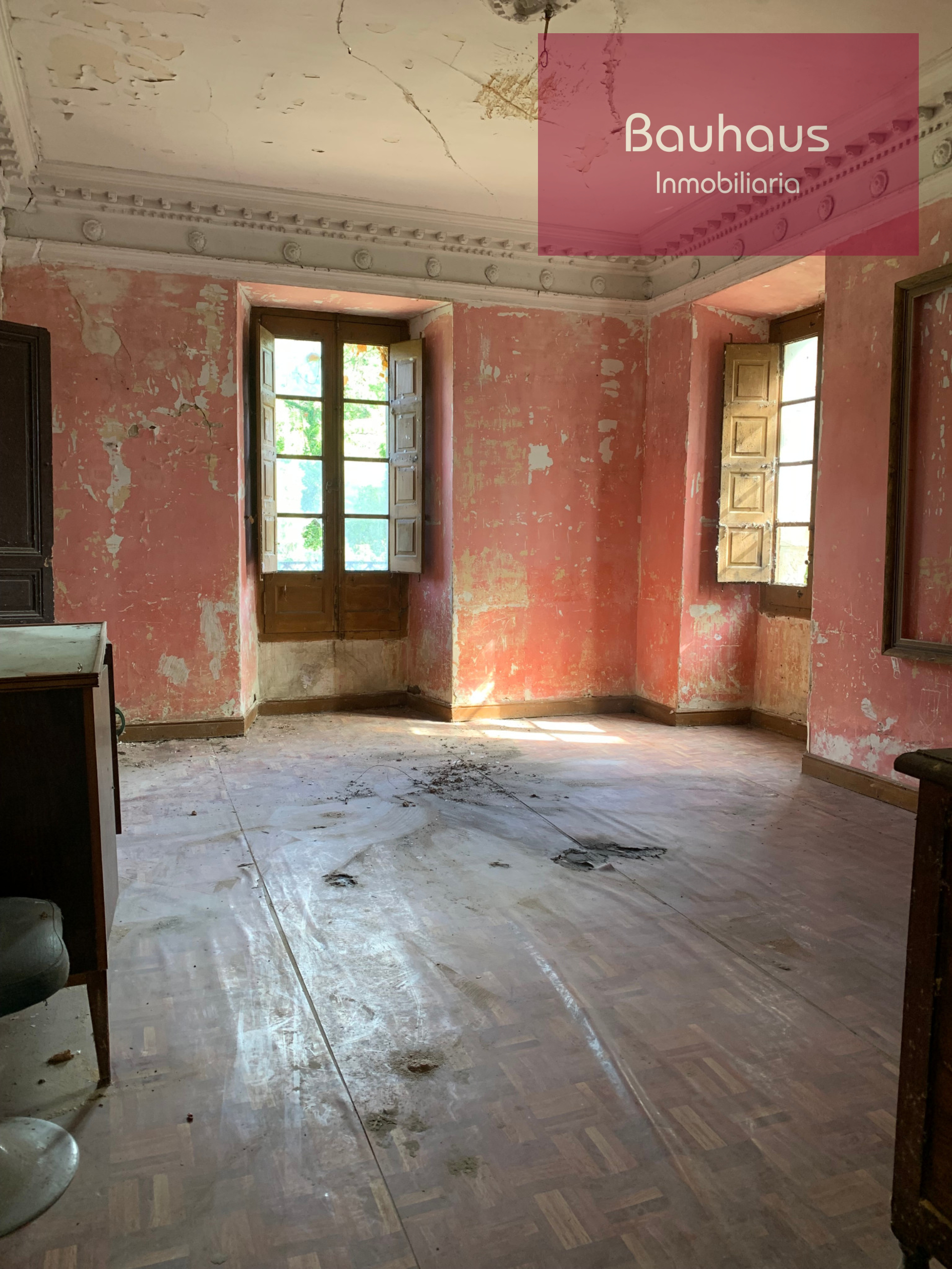Referencia 82050: Casona Solariega de 510m2 de 1920 con antigua Quesería de 91,40m2 sobre Parcela de 11.941m2 en Karrantza, situada en Molinar Auzoa nº19, junto al Balneario Palloti. Precio: 200.000€.